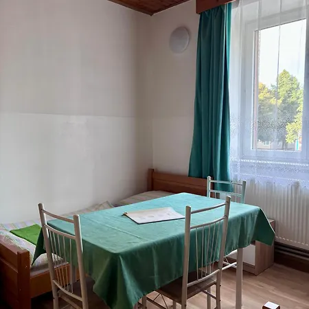 Ubytovani Primda Hostel *