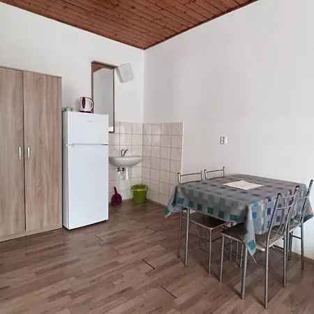Ubytovani Primda Hostel *