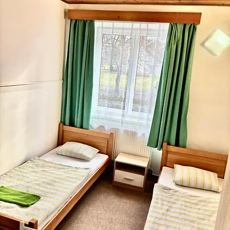 Ubytovani Primda Hostel *