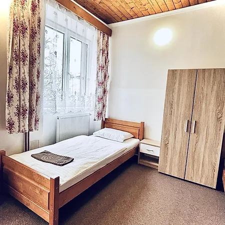 Ubytovani Primda Hostel *